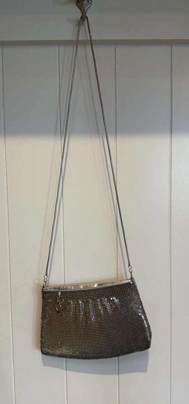 Vintage Silver Mesh Chainmail Crossbody Bag